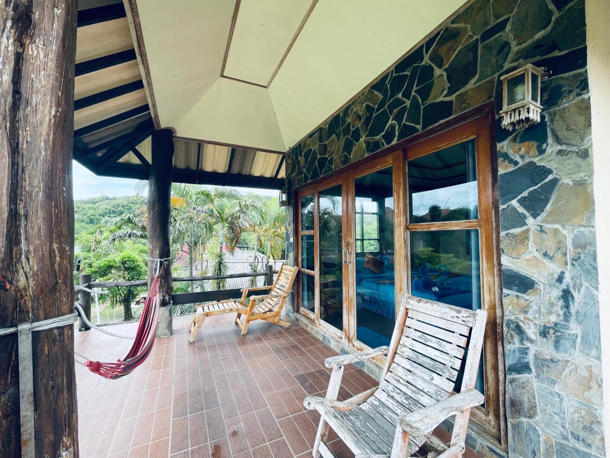 Markhouse Bungalow Ko Kut 外观 照片