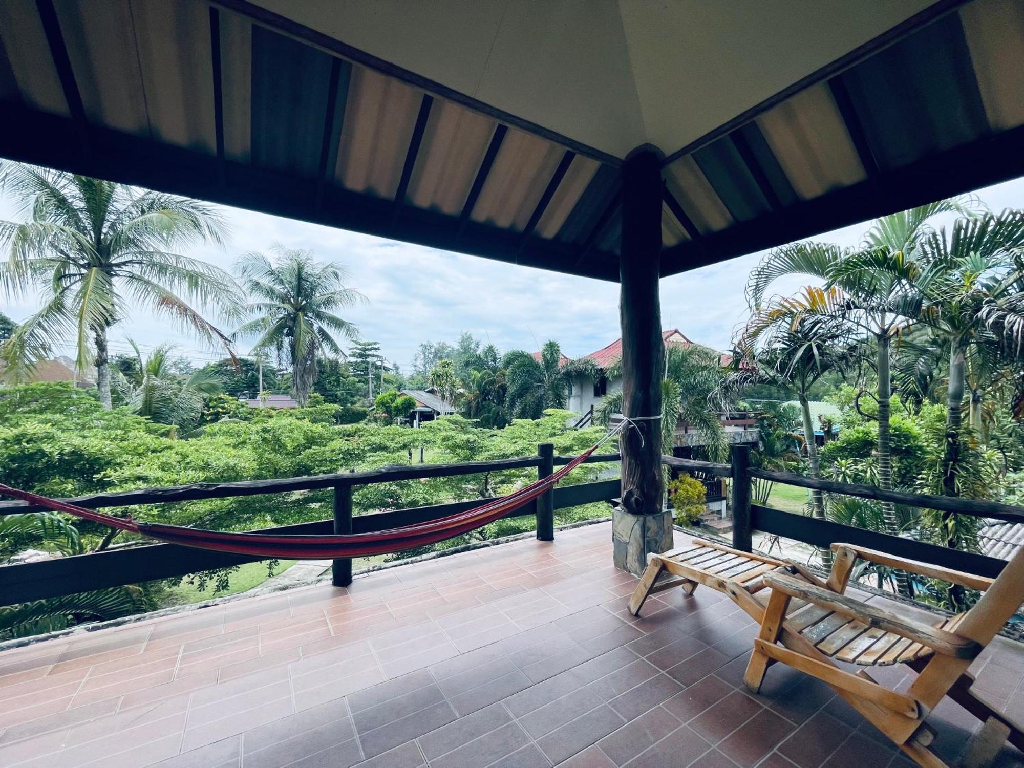 Markhouse Bungalow Ko Kut 外观 照片