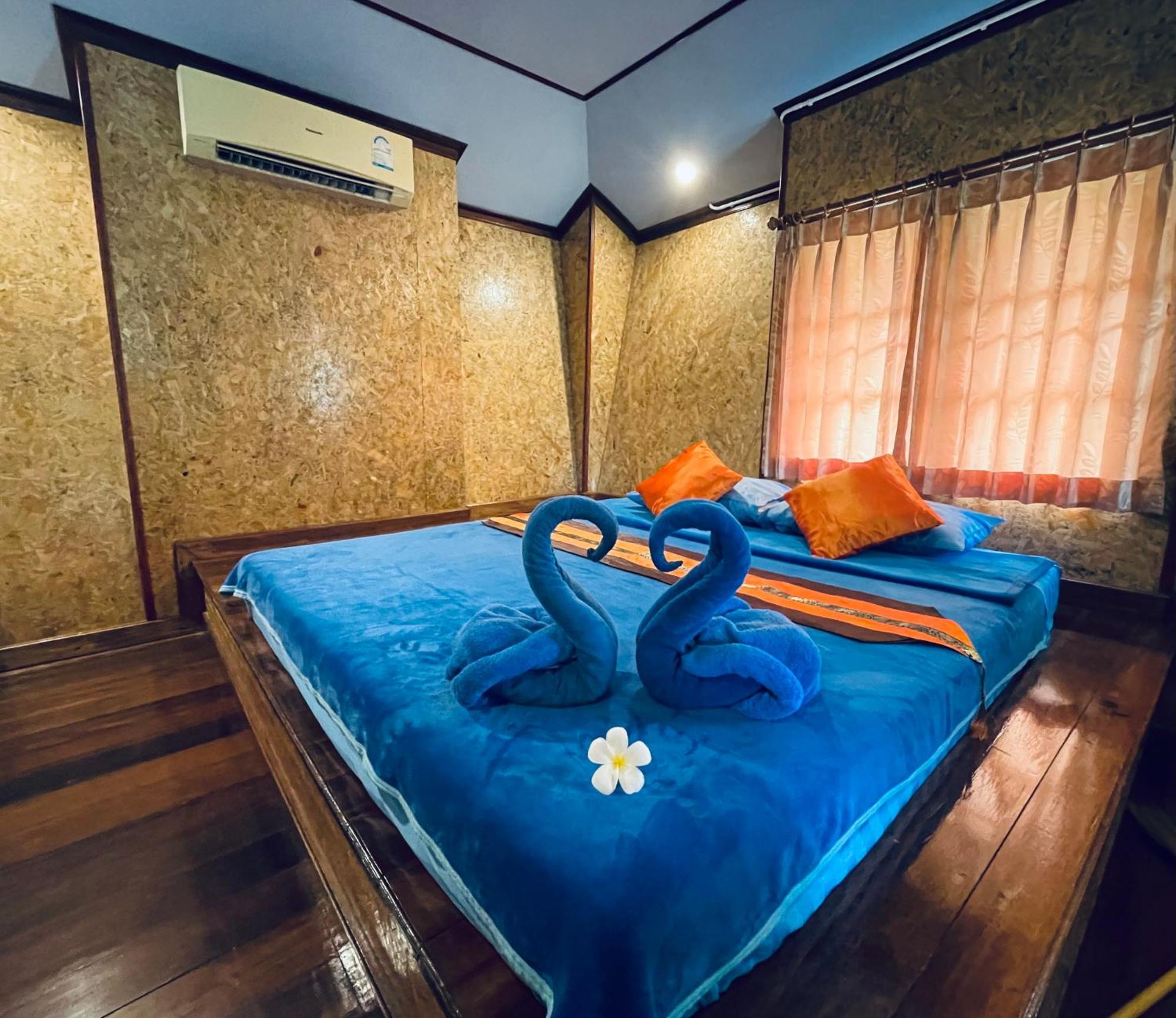 Markhouse Bungalow Ko Kut 外观 照片