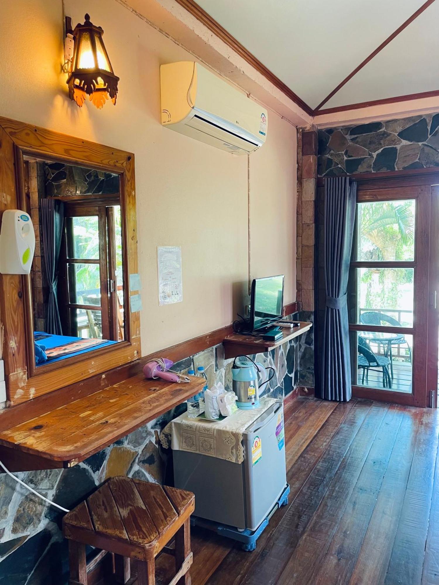 Markhouse Bungalow Ko Kut 外观 照片