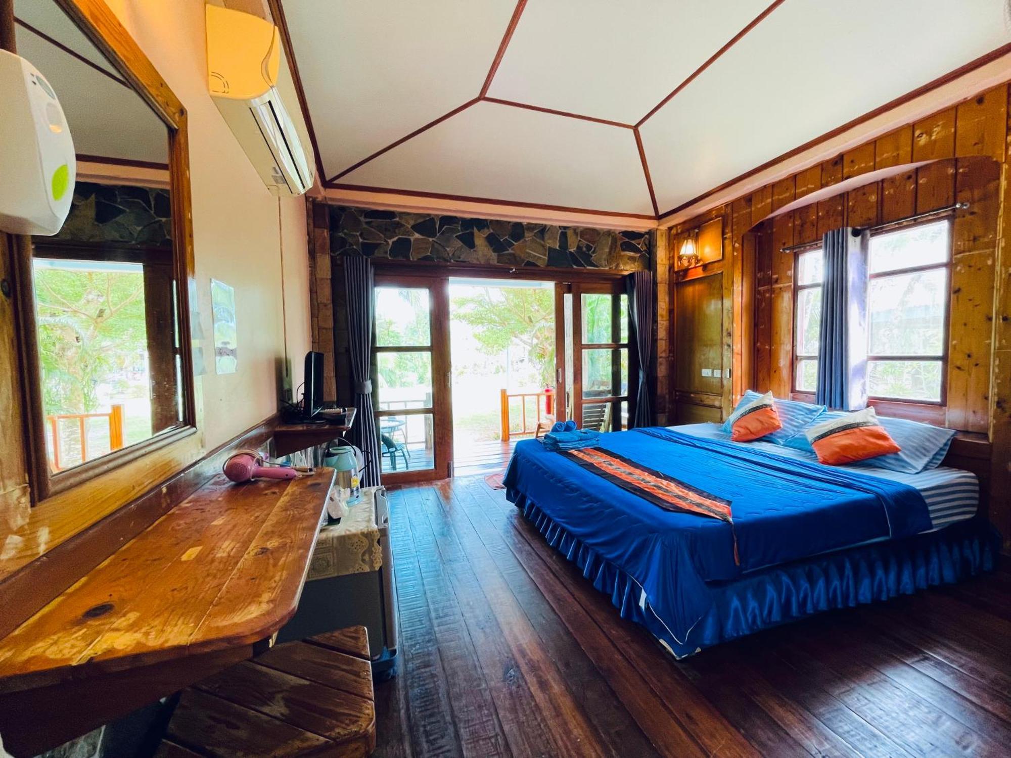 Markhouse Bungalow Ko Kut 外观 照片