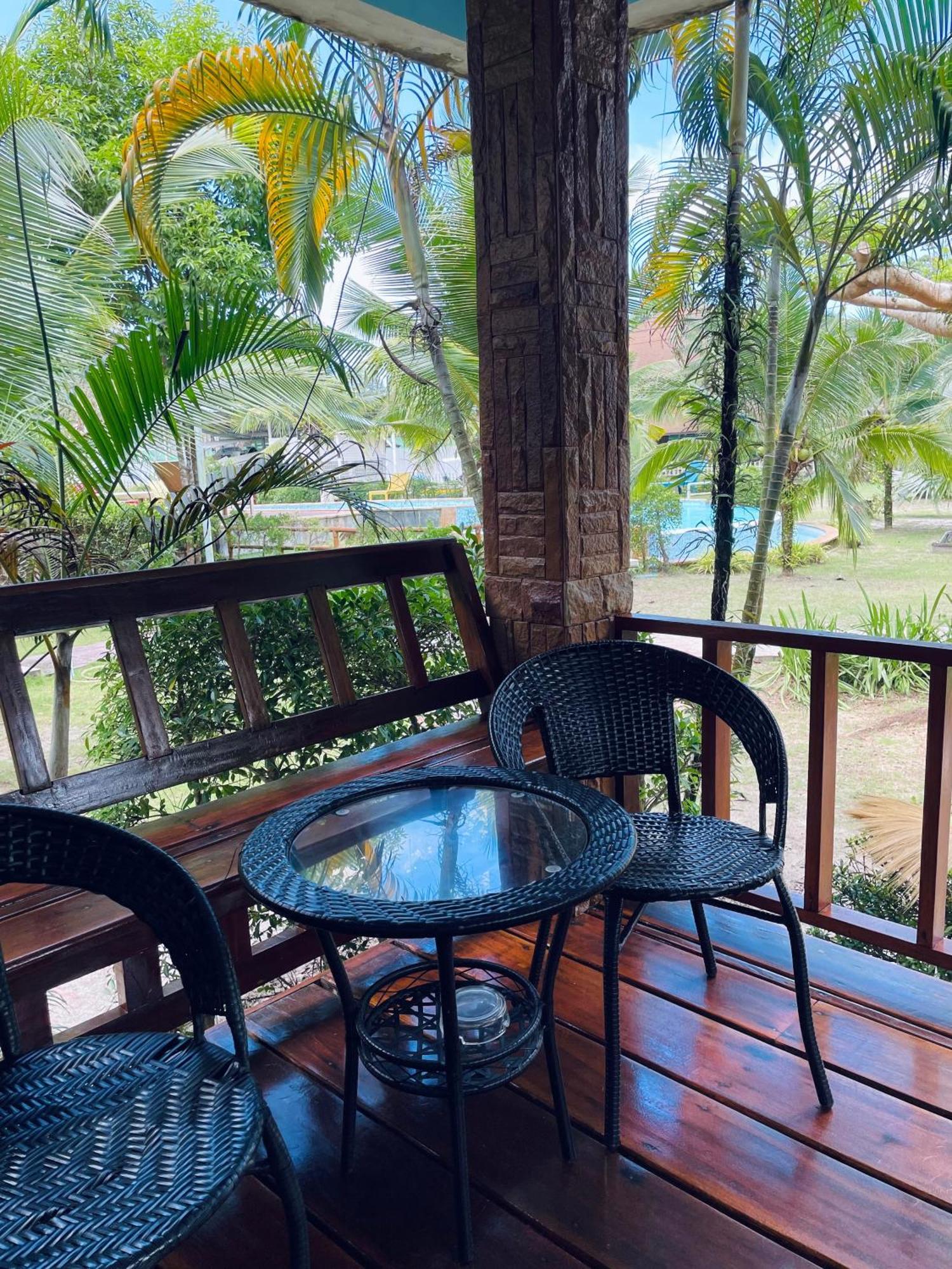 Markhouse Bungalow Ko Kut 外观 照片